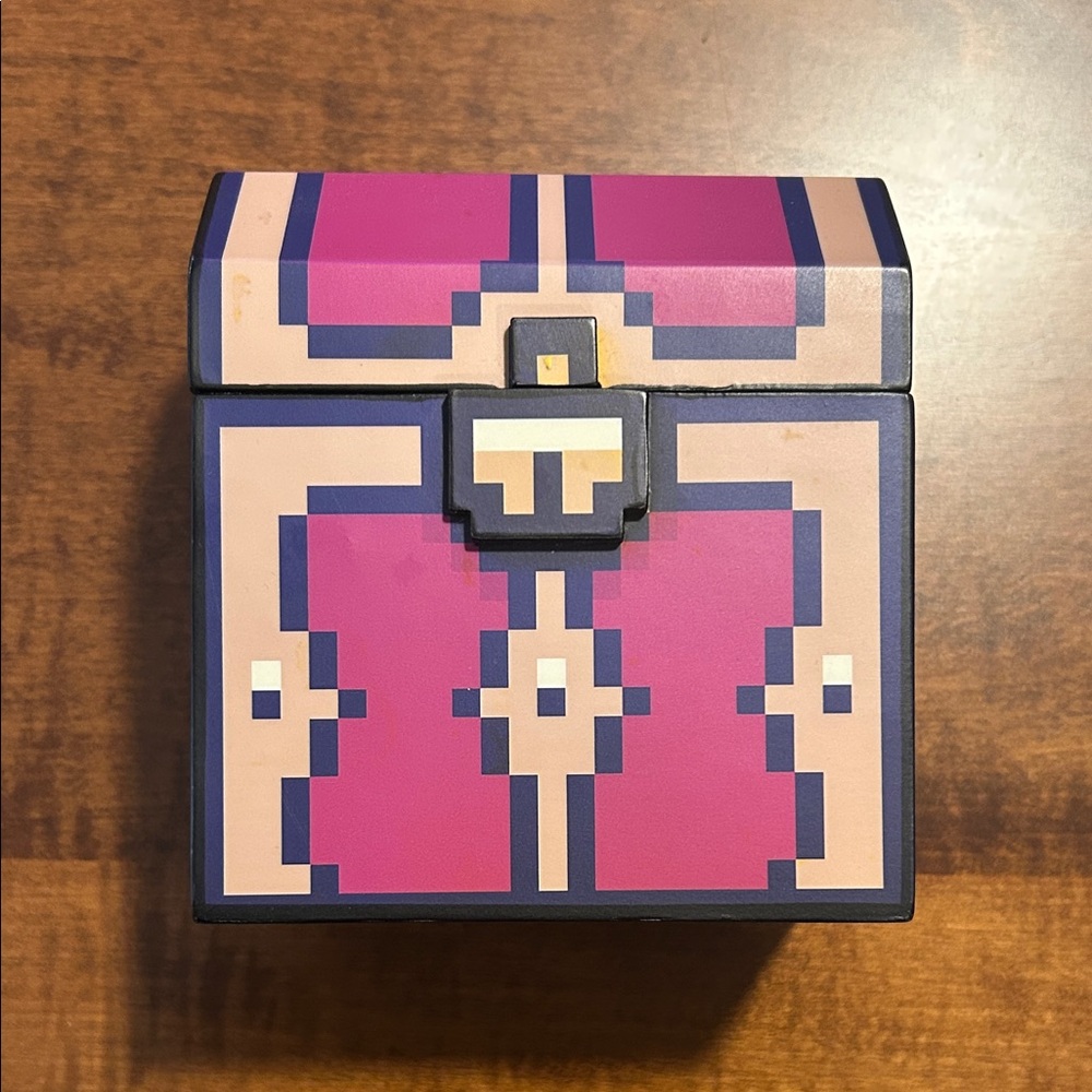 Think Geek Pixel Treasure Chest Jewelry Box